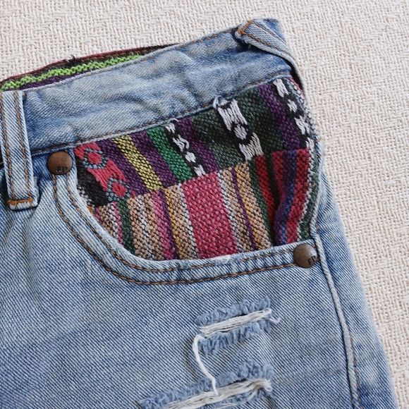 free people ♡ baja cutoff denim shorts - Picture 4 of 11